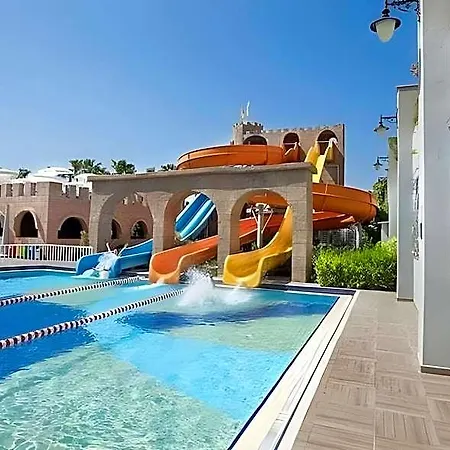Aydinbey Queen's Palace & Hotel
